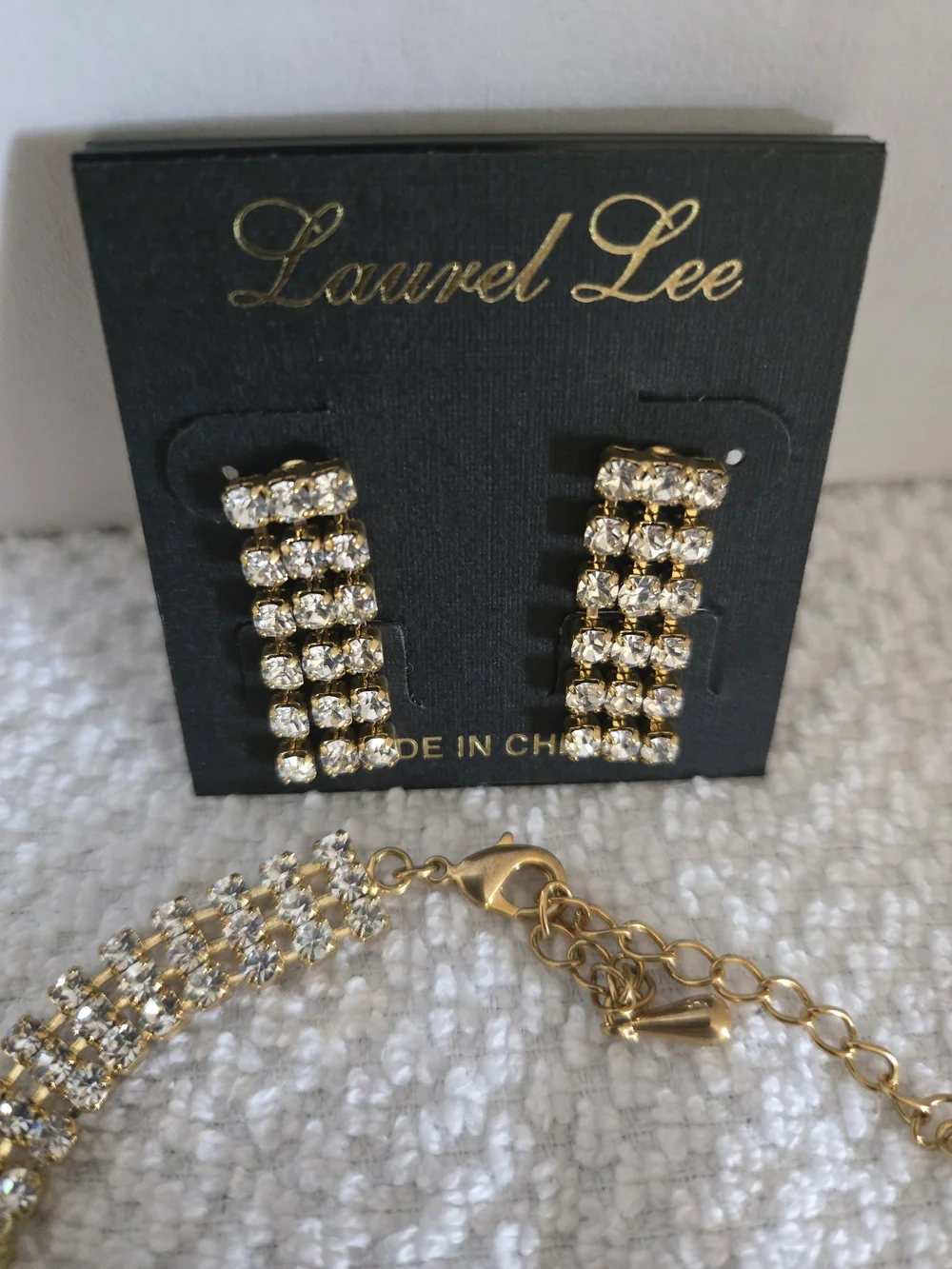 N/A gold tone